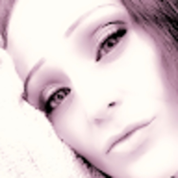 Meet your Posher, Gina - Picture 1 of 1